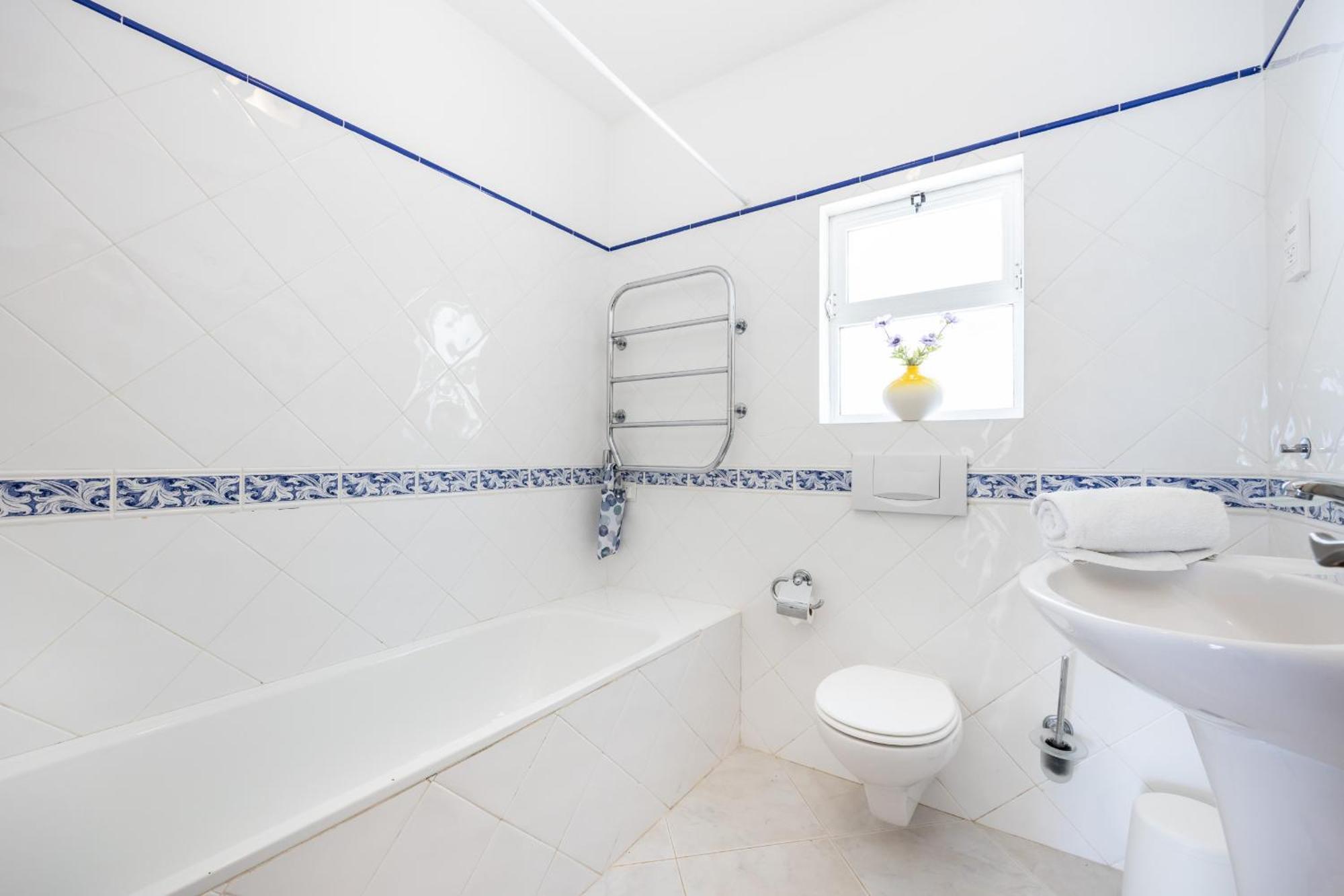 Villa Coolhouses Algarve Lagos, 4 Bed Single-story House, Pool And Amazing Panoramic Views, Casa Fernanda *