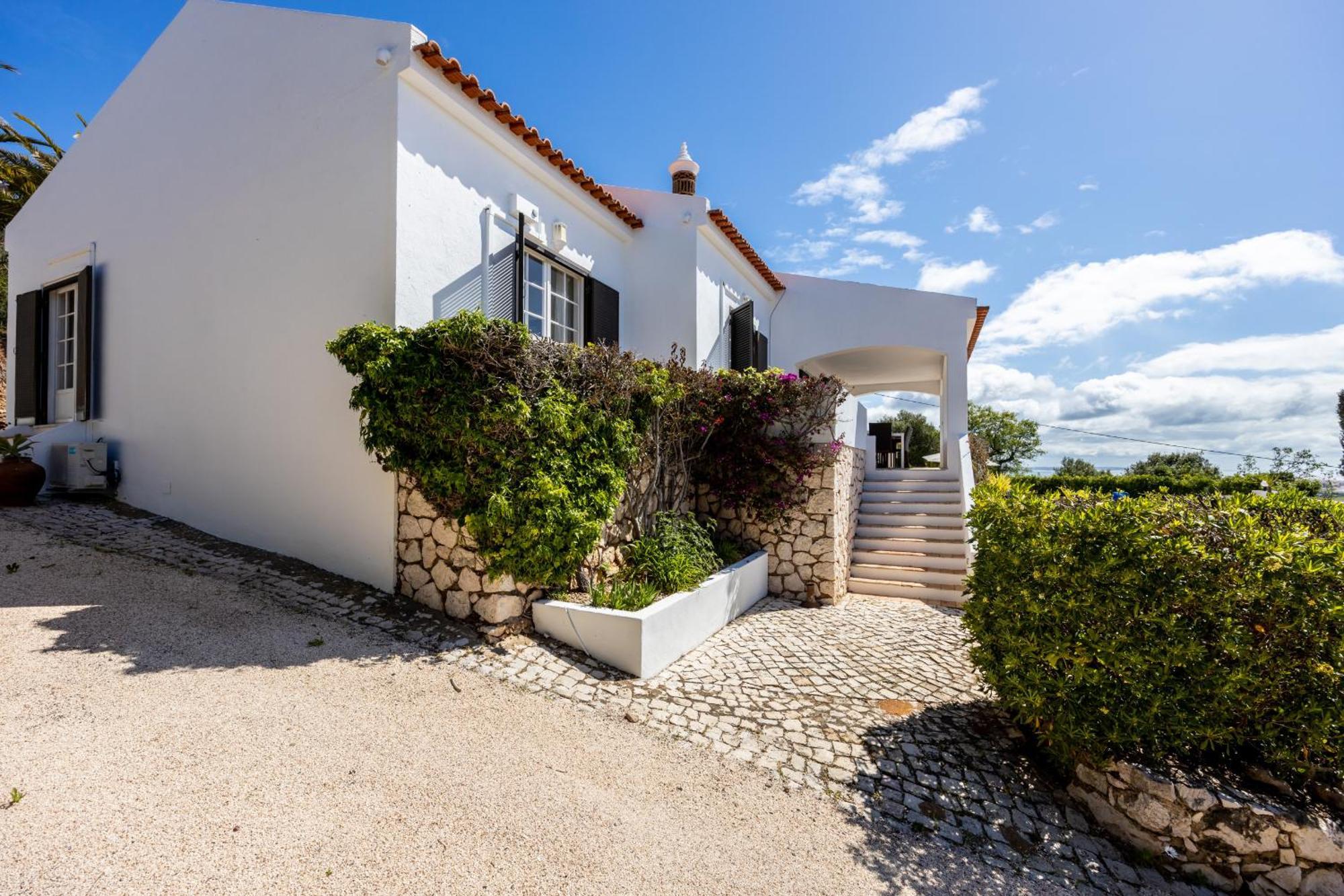 Coolhouses Algarve Lagos, 4 Bed Single-story House, Pool And Amazing Panoramic Views, Casa Fernanda Villa